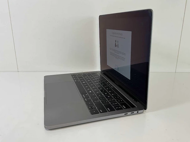 Apple macbook pro 13.3”, core(tm) i7 8th gen, 16 gb ram, 251 gb nvme laptop - afbeelding 3 van  8