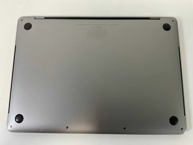 Apple macbook pro 13.3”, core(tm) i7 8th gen, 16 gb ram, 251 gb nvme laptop - afbeelding 6 van  8