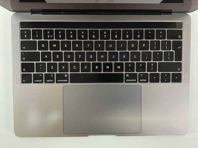 Apple macbook pro 13,3”, core(tm) i7 8th gen, 16 gb ram, 251 gb nvme laptop - afbeelding 4 van  7