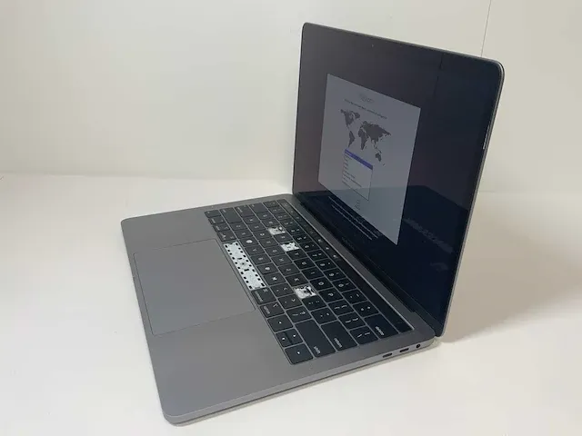 Apple macbook pro 13.3”, core(tm) i7 8th gen, 16 gb ram, 500 gb nvme laptop - afbeelding 2 van  6