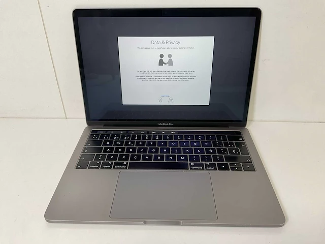 Apple macbook pro 13.3”, core(tm) i7 8th gen, 16 gb ram, 500 gb nvme laptop - afbeelding 1 van  7
