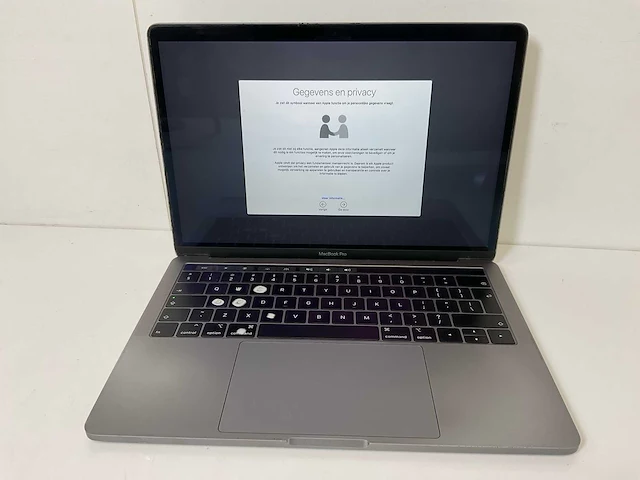 Apple macbook pro 13.3”, core(tm) i7 8th gen, 16 gb ram, 500 gb nvme laptop - afbeelding 1 van  8