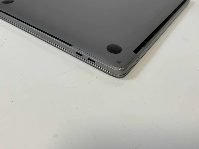 Apple macbook pro 13.3”, core(tm) i7 8th gen, 16 gb ram, 500 gb nvme laptop - afbeelding 8 van  8