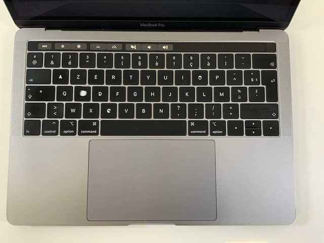 Apple macbook pro 13.3", core(tm) i7 8th gen 16 gb ram, 500 gb nvme laptop - afbeelding 5 van  7