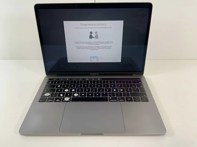 Apple macbook pro 13.3", core(tm) i7 8th gen, 16 gb ram, 500 gb nvme laptop - afbeelding 1 van  7
