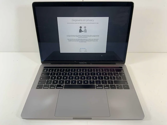 Apple macbook pro 13.3", core(tm) i7 8th gen, 16 gb ram, 500 gb nvme laptop - afbeelding 1 van  8