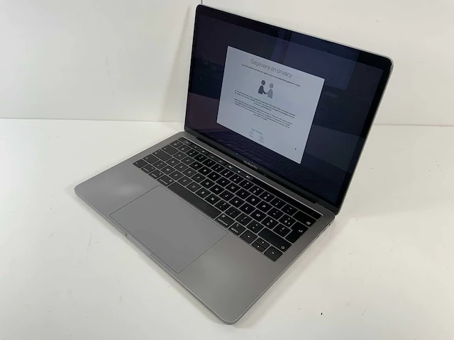 Apple macbook pro 13.3", core(tm) i7 8th gen, 16 gb ram, 500 gb nvme laptop - afbeelding 3 van  8