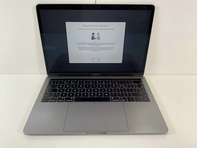 Apple macbook pro 13.3", core(tm) i7 8th gen, 16 gb ram, 500 gb nvme laptop - afbeelding 1 van  8