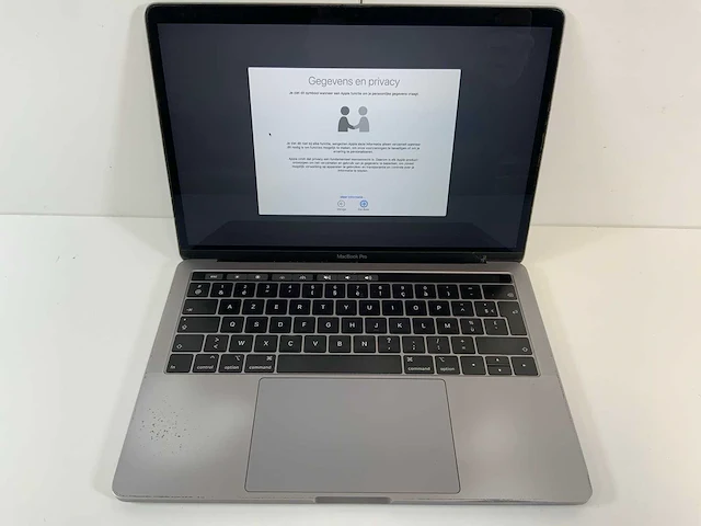 Apple macbook pro 13.3", core(tm) i7 8th gen, 16 gb ram, 500 gb nvme laptop - afbeelding 1 van  8
