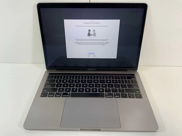Apple macbook pro 13.3", core(tm) i7 8th gen, 16 gb ram, 500 gb nvme laptop - afbeelding 1 van  7