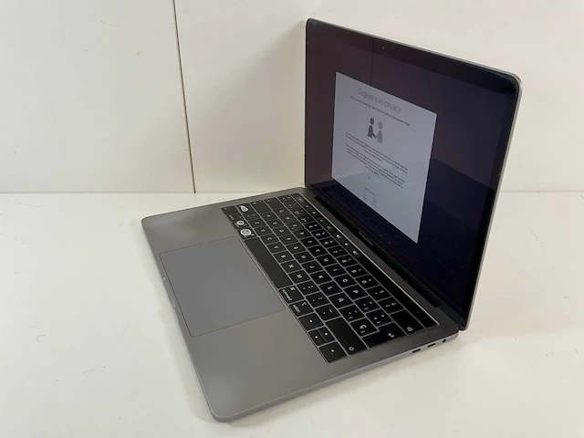 Apple macbook pro 13.3”, core(tm) i7 8th gen, 16 gb ram, 500 gb nvme laptop - afbeelding 3 van  7
