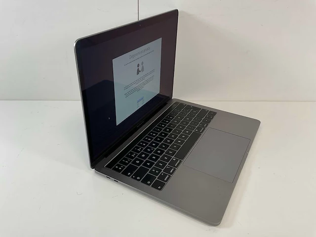 Apple macbook pro 13.3”, core(tm) i7 8th gen, 16 gb ram, 500 gb nvme laptop - afbeelding 2 van  7
