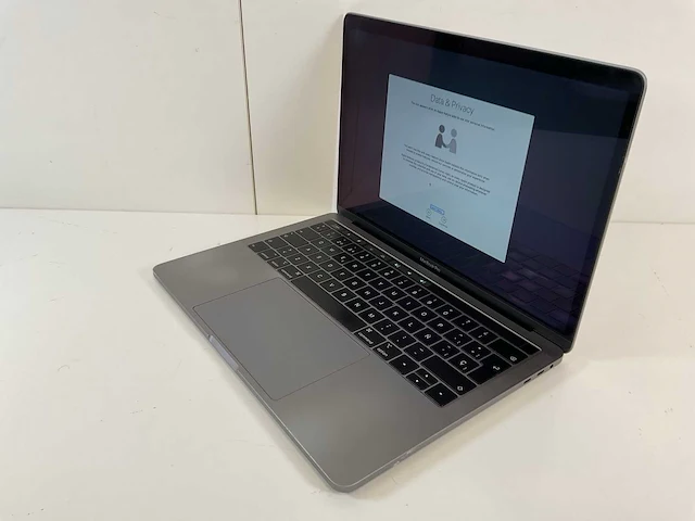 Apple macbook pro 13.3”, core(tm) i7 8th gen, 16 gb ram, 500 gb nvme laptop - afbeelding 3 van  7