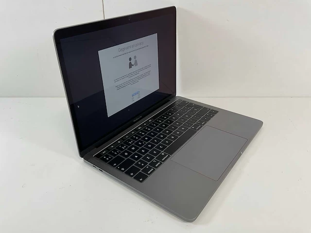 Apple macbook pro 13.3”, core(tm) i7 8th gen, 16 gb ram, 500 gb nvme laptop - afbeelding 2 van  7