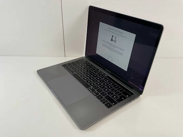 Apple macbook pro 13.3”, core(tm) i7 8th gen, 16 gb ram, 500 gb nvme laptop - afbeelding 3 van  7