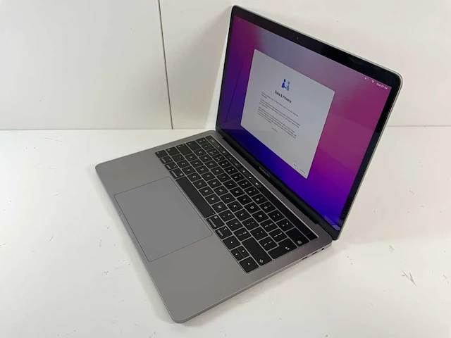 Apple macbook pro 13.3”, core(tm) i7 8th gen, 16 gb ram, 500 gb nvme laptop - afbeelding 3 van  7