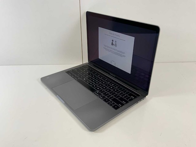 Apple macbook pro 13.3", core(tm) i7 8th gen, 16 gb ram, 500 gb nvme laptop - afbeelding 3 van  7