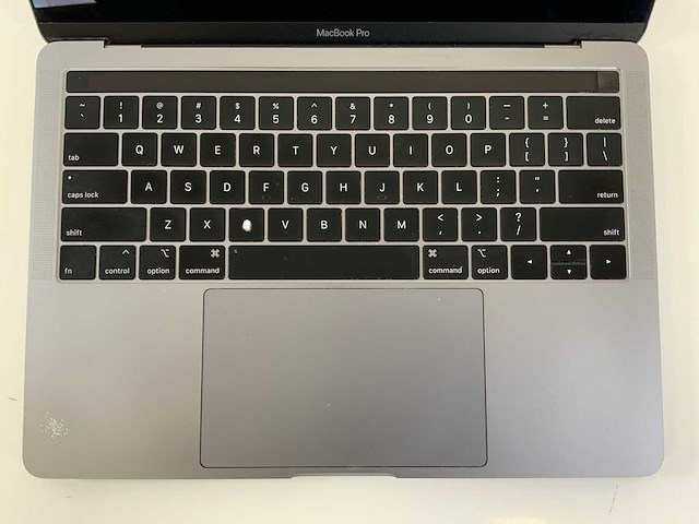 Apple macbook pro 13.3", core(tm) i7 8th gen, 16 gb ram, 500 gb nvme laptop - afbeelding 4 van  7