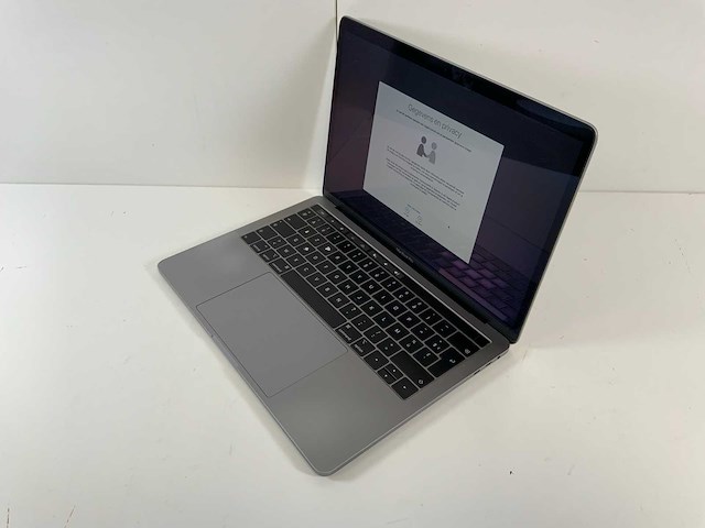 Apple macbook pro 13.3", core(tm) i7 8th gen, 16 gb ram, 500 gb nvme laptop - afbeelding 2 van  8