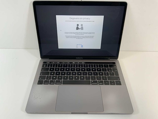 Apple macbook pro 13.3", core(tm) i7 8th gen, 16 gb ram, 500 gb nvme laptop - afbeelding 1 van  8