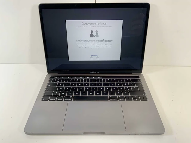 Apple macbook pro 13.3", core(tm) i7 8th gen, 16 gb ram, 500gb nvme laptop - afbeelding 1 van  7