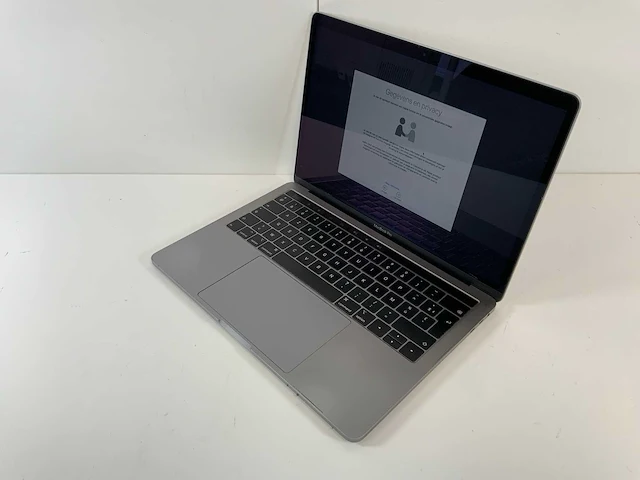 Apple macbook pro 13.3", core(tm) i7 8th gen, 16 gb ram, 500gb nvme laptop - afbeelding 2 van  7