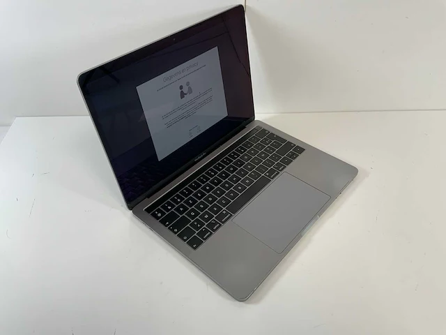Apple macbook pro 13.3", core(tm) i7 8th gen, 16 gb ram, 500gb nvme laptop - afbeelding 3 van  7