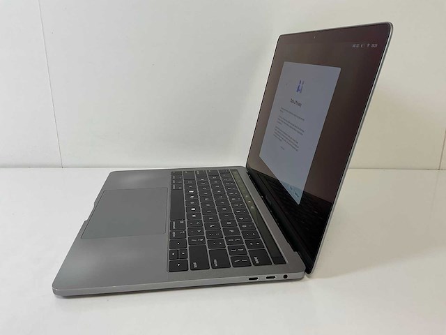 Apple macbook pro 13.3”, core(tm) i7 8th gen, 16 gb ram, 512 gb nvme laptop - afbeelding 3 van  7