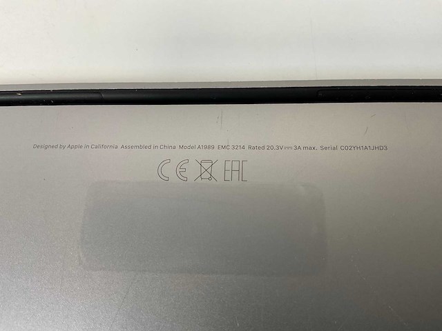 Apple macbook pro 13.3”, core(tm) i7 8th gen, 16 gb ram, 512 gb nvme laptop - afbeelding 7 van  7