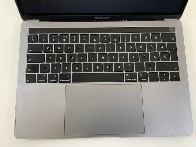 Apple macbook pro 13.3", core(tm) i7 8th gen, 16gb ram, 251 gb nvme laptop - afbeelding 4 van  6