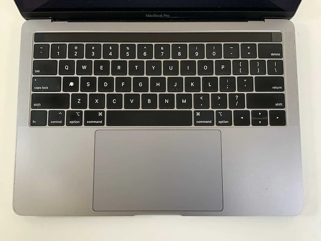 Apple macbook pro 13.3", core(tm) i7 8th gen, 16gb ram, 500 gb nvme laptop - afbeelding 4 van  7