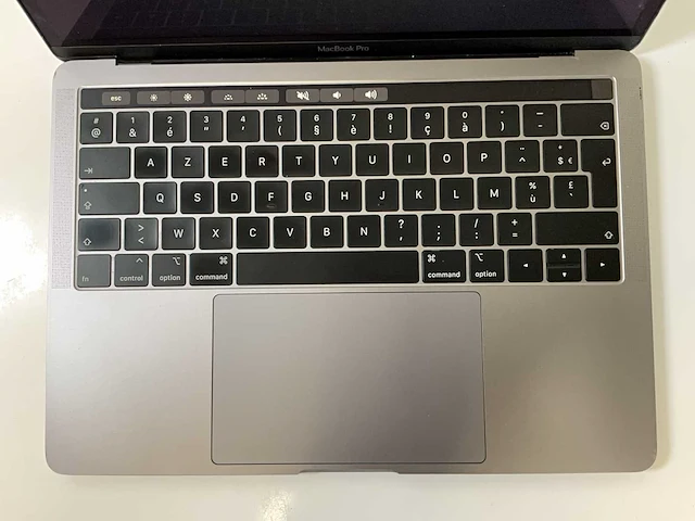 Apple macbook pro 13.3”, core(tm) i7 8th gen, 8 gb ram, 500 gb nvme laptop - afbeelding 4 van  9