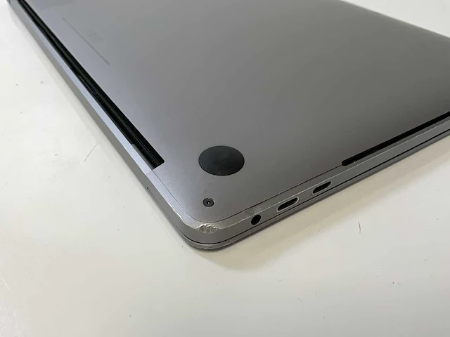 Apple macbook pro 13.3”, core(tm) i7 8th gen, 8 gb ram, 500 gb nvme laptop - afbeelding 8 van  9