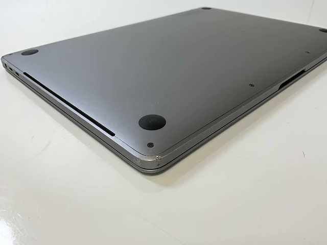 Apple macbook pro 13.3”, core(tm) i7 8th gen, 8 gb ram, 500 gb nvme laptop - afbeelding 9 van  9
