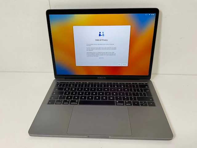Apple macbook pro 13.3”, dualcore i5, 8 gb ram, 256 gb ssd laptop - afbeelding 1 van  7