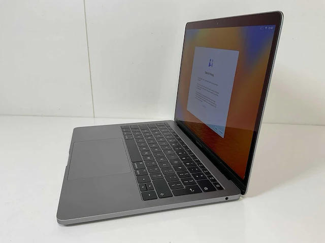 Apple macbook pro 13.3”, dualcore i5, 8 gb ram, 256 gb ssd laptop - afbeelding 3 van  7