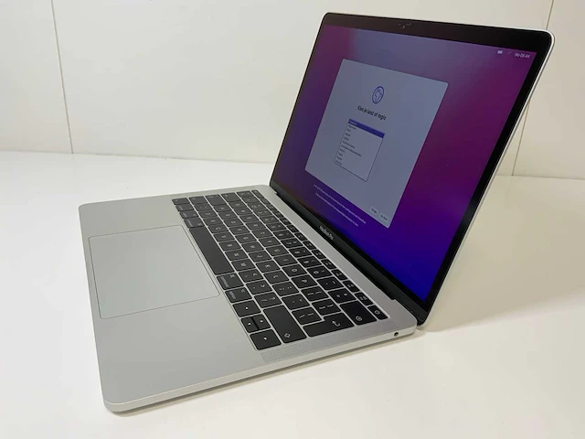 Apple macbook pro 13.3", dualcore i7, 8 gb ram, 256 gb ssd laptop - afbeelding 2 van  7