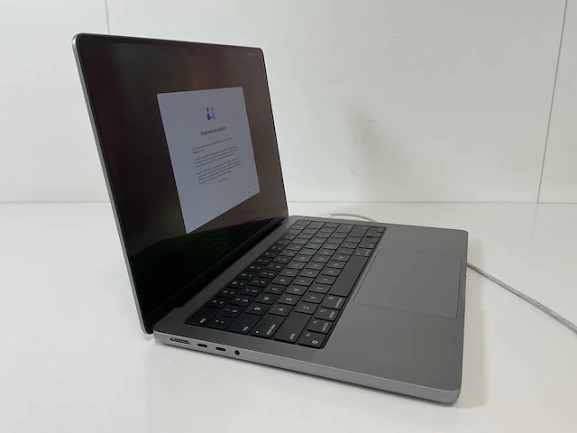 Apple macbook pro 14”, apple m1 pro, 16 gb ram, 512 gb nvme laptop - afbeelding 2 van  7