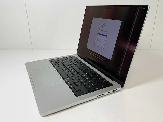 Apple macbook pro 14”, m1 pro, 16 gb ram, 1 tb ssd laptop - afbeelding 3 van  7