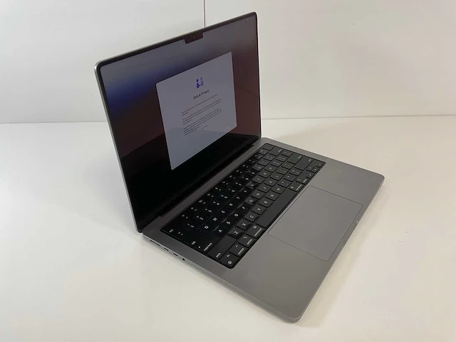 Apple macbook pro 14”, m1 pro, 16 gb ram, 500 gb nvme laptop - afbeelding 2 van  7