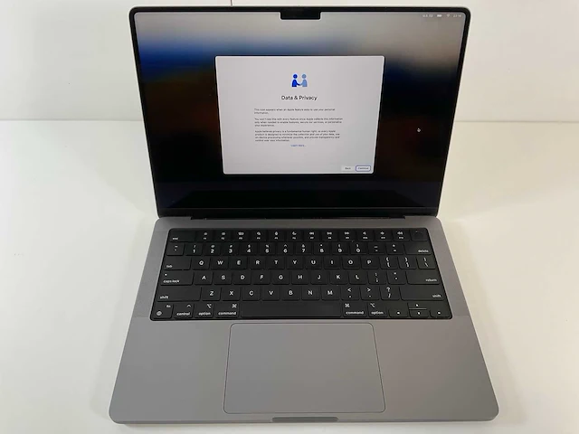 Apple macbook pro 14”, m1 pro, 16 gb ram, 512 gb nvme laptop - afbeelding 1 van  7