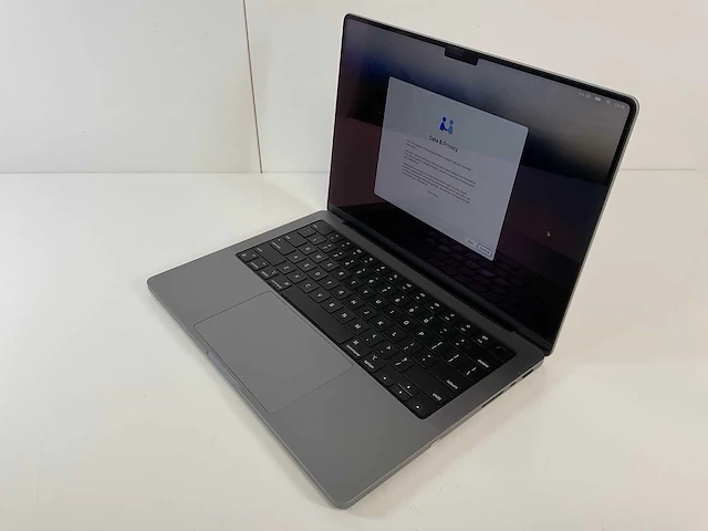 Apple macbook pro 14”, m1 pro, 16 gb ram, 512 gb nvme laptop - afbeelding 3 van  7