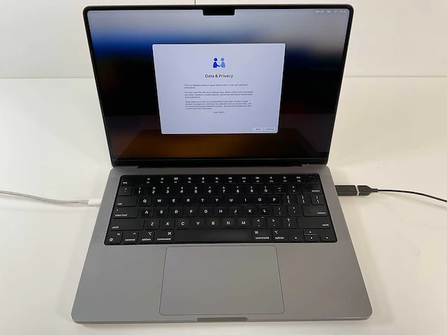 Apple macbook pro 14”, m1 pro, 16 gb ram, 512 gb ssd laptop - afbeelding 1 van  7
