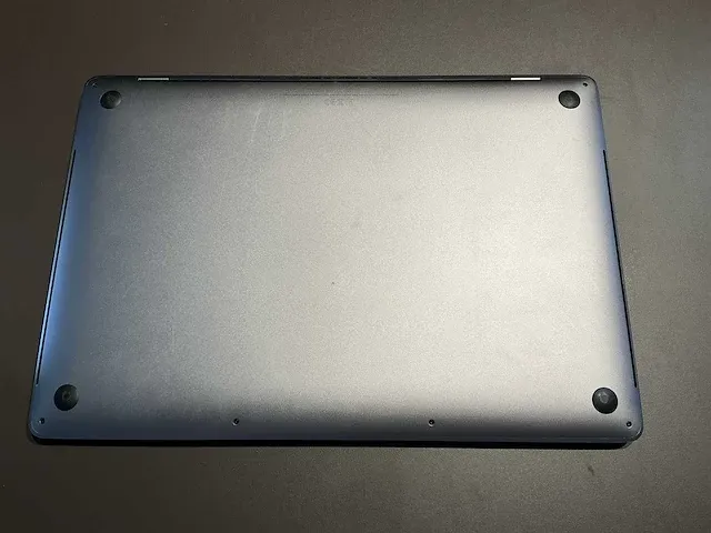 Apple macbook pro 15 inch (a2141) laptop - afbeelding 5 van  6