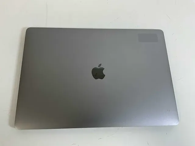 Apple macbook pro 15.4", core(tm) i7 6th gen, 16 gb ram, 1 tb nvme, amd radeon pro 460 4 gb laptop - afbeelding 5 van  6