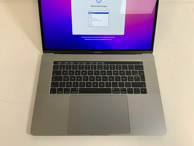 Apple macbook pro 15.4", core(tm) i7 6th gen, 16 gb ram, 251 gb nvme, amd radeon pro 450 2 gb laptop - afbeelding 6 van  6