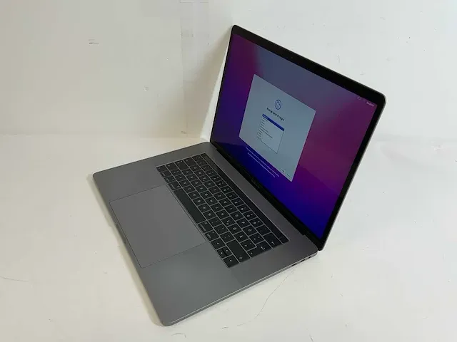 Apple macbook pro 15.4", core(tm) i7 6th gen, 16 gb ram, 500 gb nvme, amd radeon pro 460 4 gb laptop - afbeelding 5 van  6