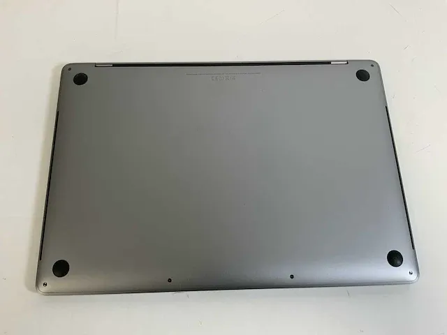 Apple macbook pro 15.4", core(tm) i7 6th gen, 16 gb ram, 500 gb nvme, amd radeon pro 460 4 gb laptop - afbeelding 3 van  6