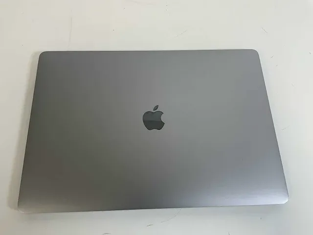 Apple macbook pro 15.4", core(tm) i7 7th gen, 16 gb ram, 251 gb nvme, amd radeon pro 555 2 gb laptop - afbeelding 5 van  6