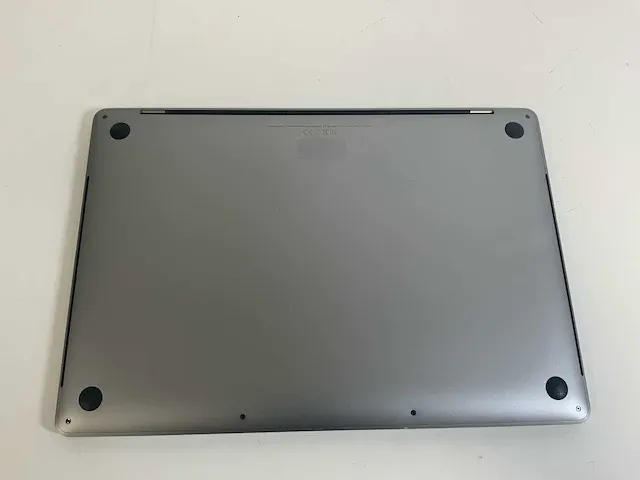 Apple macbook pro 15.4", core(tm) i7 7th gen, 16 gb ram, 251 gb nvme, amd radeon pro 555 2 gb laptop - afbeelding 6 van  6
